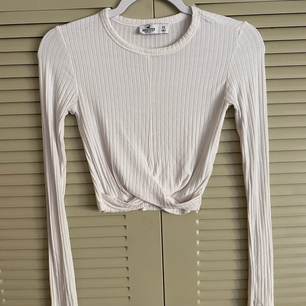 Hollister white long sleeve crop top